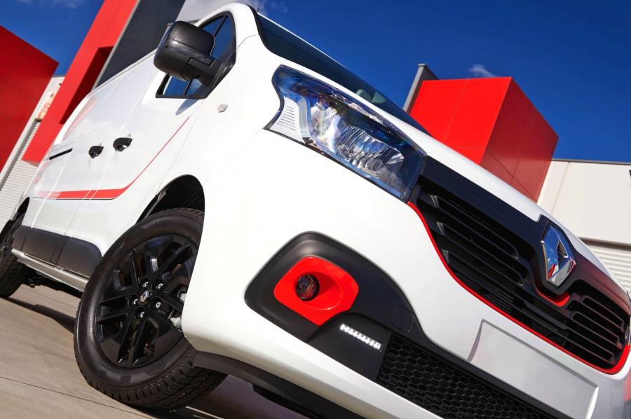 Детали экстерьера Renault Trafic Formula Edition 2019 года  (AU) (фото 6 из 24)